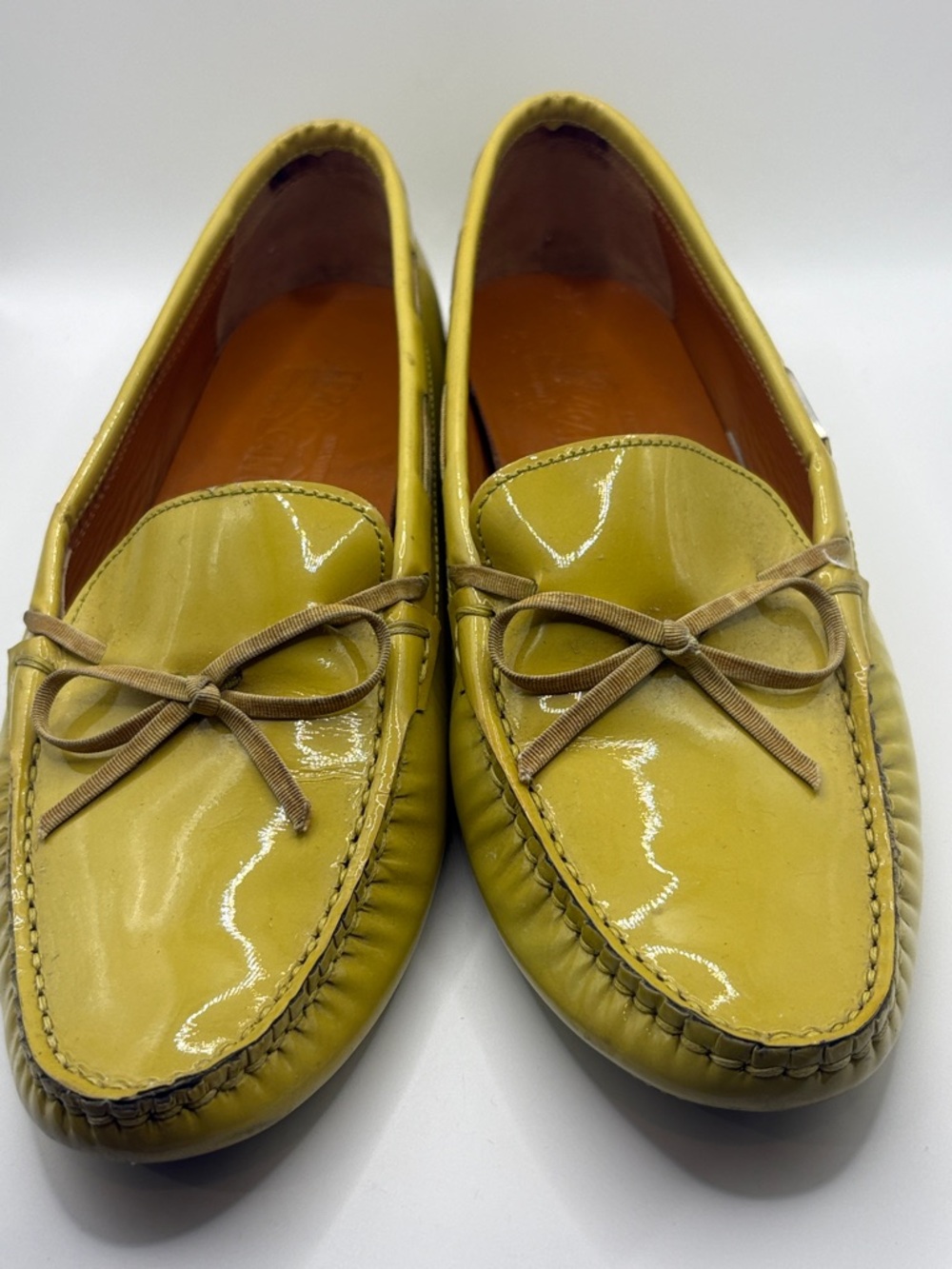 Salvatore Ferragamo Yellow Green Patent Leather Bow Tie Driving Loafers Size 8 - Picture 12 of 12